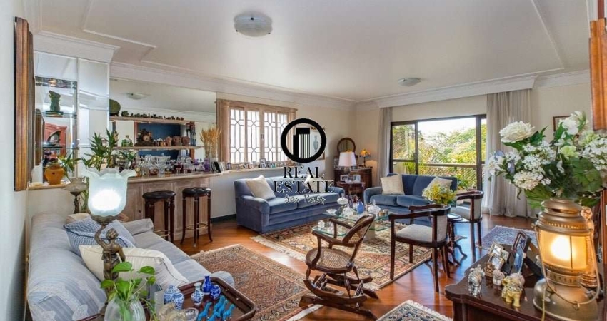Apartamento para Venda - 200m², 4 dormitórios, sendo 3 suites, 3 vagas - Moema