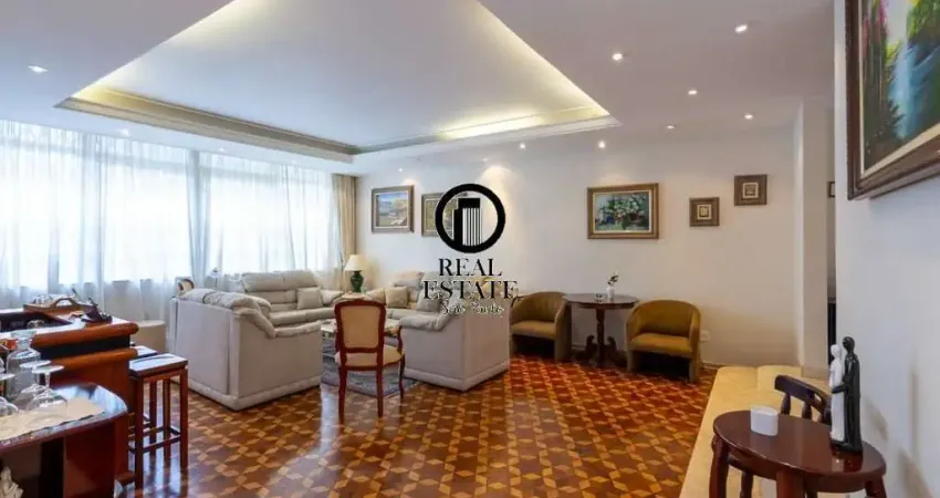 Casa para Venda - 375m², 4 dormitórios, sendo 1 suites, 6 vagas - Moema