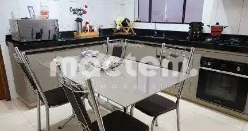 Casa Ampla com 3 Quartos a Venda no Bairro Parque Ribeirao Preto