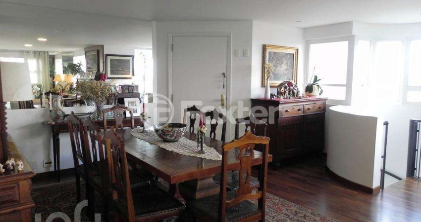 Apartamento com 3 quartos à venda na Rua Correggio, 295, Vila Suzana, São Paulo
