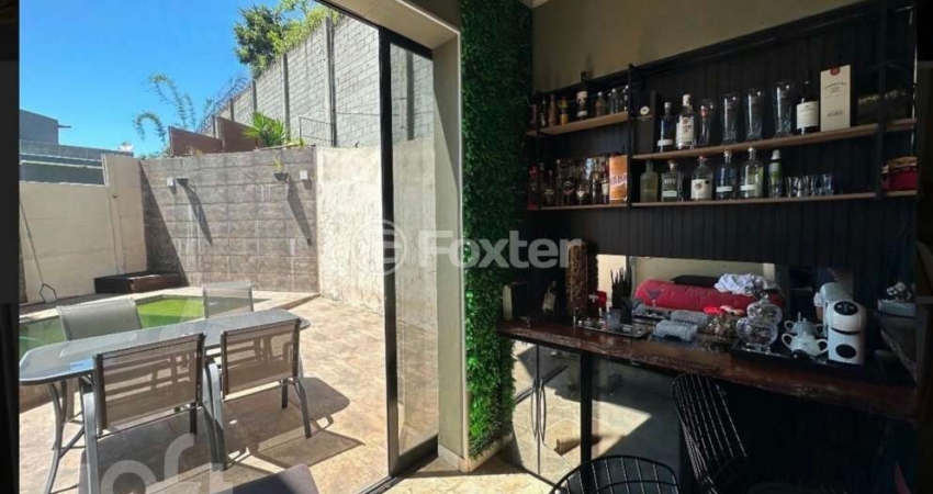 Casa em condomínio fechado com 3 quartos à venda na Estrada Carlos Antônio Pereira de Castro, 3471, Pitas, Cotia
