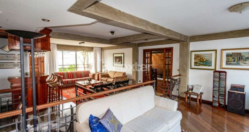 Casa com 4 quartos à venda na Rua Guapuã, 205, Mirandópolis, São Paulo