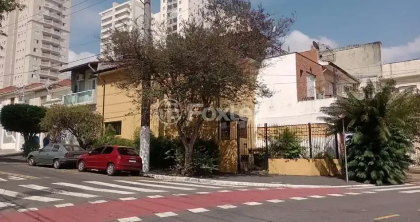 Casa comercial com 4 salas à venda na Rua Jaboticabal, 345, Vila Bertioga, São Paulo