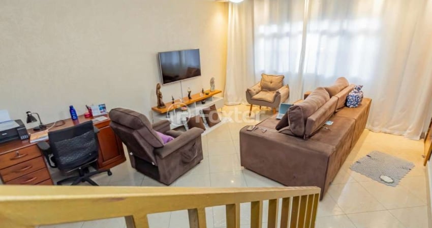 Casa com 3 quartos à venda na Rua Oleiros, 16, Vila Carmosina, São Paulo