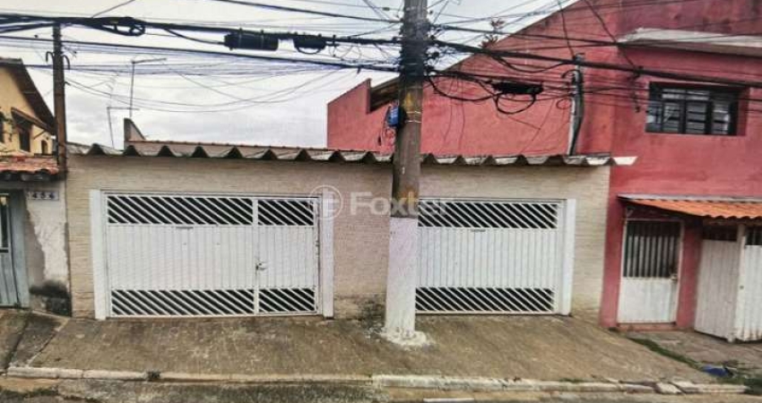 Casa com 3 quartos à venda na Rua Beatriz de Melo, 452, Jardim Lucinda, São Paulo