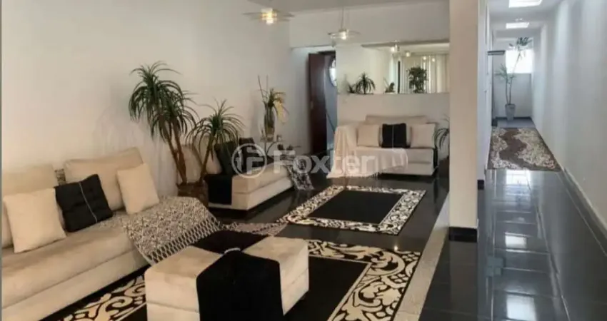 Casa com 3 quartos à venda na Rua Lino Guedes, 233, Vila Brasílio Machado, São Paulo