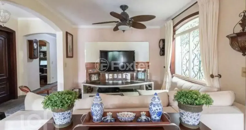 Casa com 4 quartos à venda na Rua Livi, 374, Vila Madalena, São Paulo