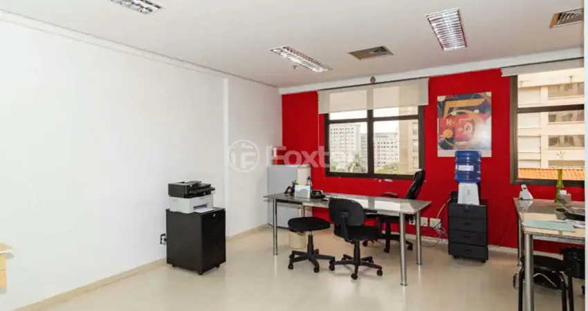 Sala comercial com 1 sala à venda na Rua dos Três Irmãos, 201, Vila Progredior, São Paulo