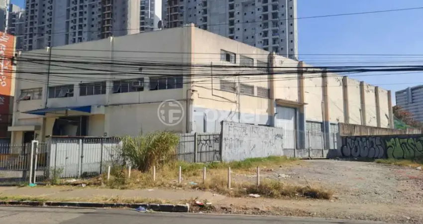 Terreno à venda na Rua Professora Suraia Aidar Menon, 1653, Água Branca, São Paulo