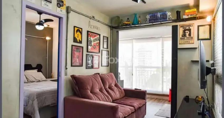 Kitnet / Stúdio à venda na Rua do Lavapés, 410, Cambuci, São Paulo