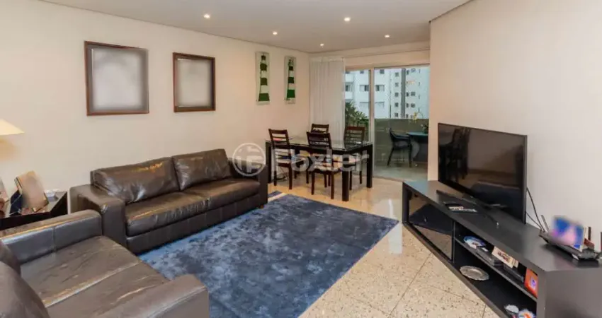 Apartamento com 3 quartos à venda na Rua Canário, 1007, Moema, São Paulo