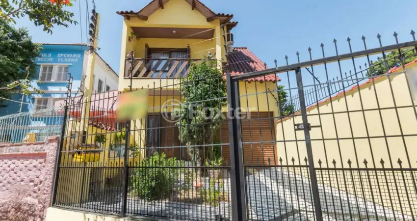 Casa com 3 quartos à venda na Rua Marciano Ribeiro, 43, Medianeira, Porto Alegre