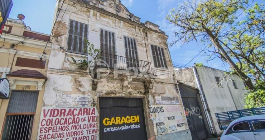 Prédio com 4 salas à venda na Rua Tomaz Flores, 372, Independência, Porto Alegre