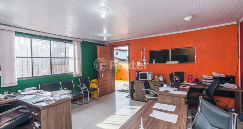 Barracão / Galpão / Depósito com 1 sala à venda na Rua Doutor Mário Totta, 2397, Camaquã, Porto Alegre