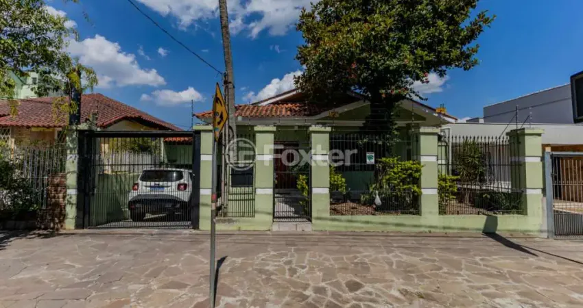 Casa com 3 quartos à venda na Avenida Benno Mentz, 884, Vila Ipiranga, Porto Alegre
