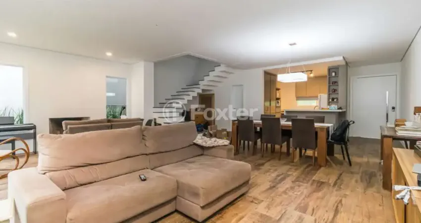 Casa em condomínio fechado com 3 quartos à venda na Rua Doutor Ney de Castilhos Ferreira, 300, Pedra Redonda, Porto Alegre