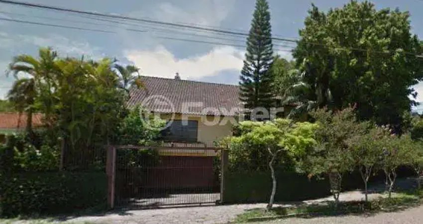 Casa com 3 quartos à venda na Rua Chavantes, 740, Vila Assunção, Porto Alegre