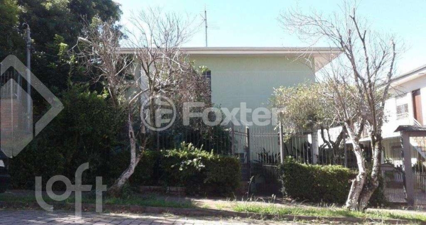 Casa com 5 quartos à venda na Rua Angelo Segalla, 559, Petrópolis, Caxias do Sul