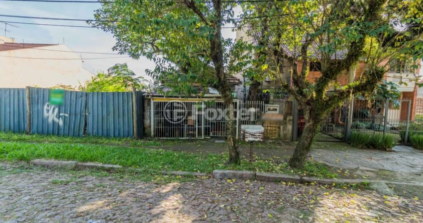 Terreno à venda na Rua Moema, 322, Chácara das Pedras, Porto Alegre
