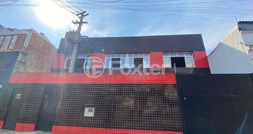 Prédio com 2 salas à venda na Avenida Cairu, 524, Navegantes, Porto Alegre