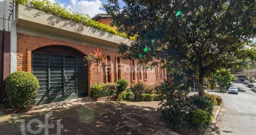 Casa com 4 quartos à venda na Rua Amélia Teles, 215, Petrópolis, Porto Alegre
