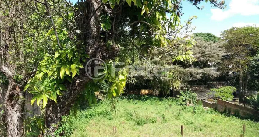 Terreno comercial à venda na Rua Silvério Souto, 211 e 217, Teresópolis, Porto Alegre