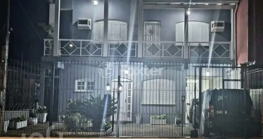 Casa com 3 quartos à venda na Avenida Souza Melo, 970, Sarandi, Porto Alegre