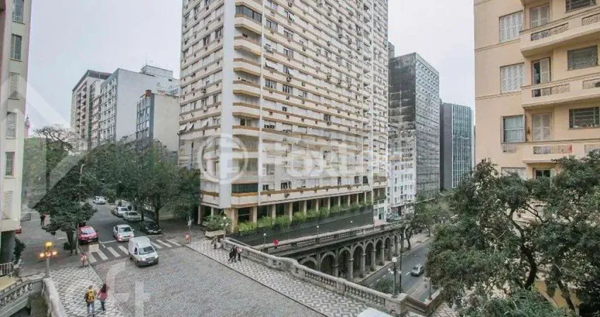 Apartamento com 3 quartos à venda na Rua Duque de Caxias, 1361, Centro Histórico, Porto Alegre