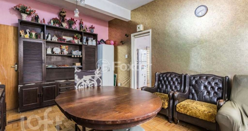 Casa com 5 quartos à venda na Rua Portugal, 81, São João, Porto Alegre