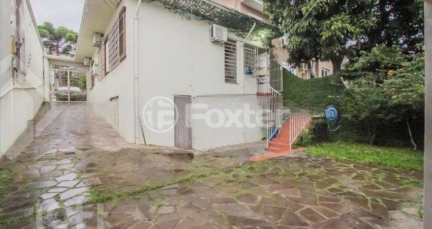 Casa com 4 quartos à venda na Rua Ricalde Marques, 104, Jardim São Pedro, Porto Alegre