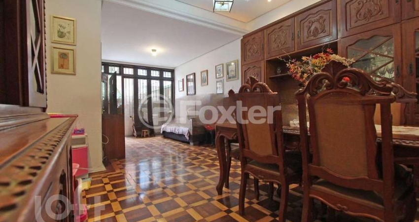 Casa com 3 quartos à venda na Rua Comendador Coruja, 359, Floresta, Porto Alegre
