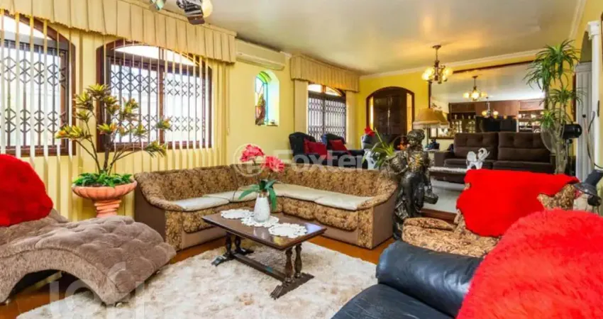 Casa com 7 quartos à venda na Rua Paissandu, 467, Partenon, Porto Alegre