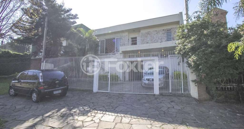 Casa comercial com 2 salas à venda na Rua Professor Ulisses Cabral, 341, Chácara das Pedras, Porto Alegre