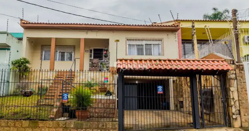 Casa com 3 quartos à venda na Rua Professor Abílio Azambuja, 82, Jardim do Salso, Porto Alegre