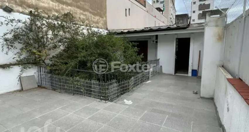 Casa com 3 quartos à venda na Rua Miguel Tostes, 736, Rio Branco, Porto Alegre