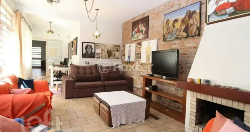 Casa com 4 quartos à venda na Travessa Luiz Rossetti, 16, Azenha, Porto Alegre