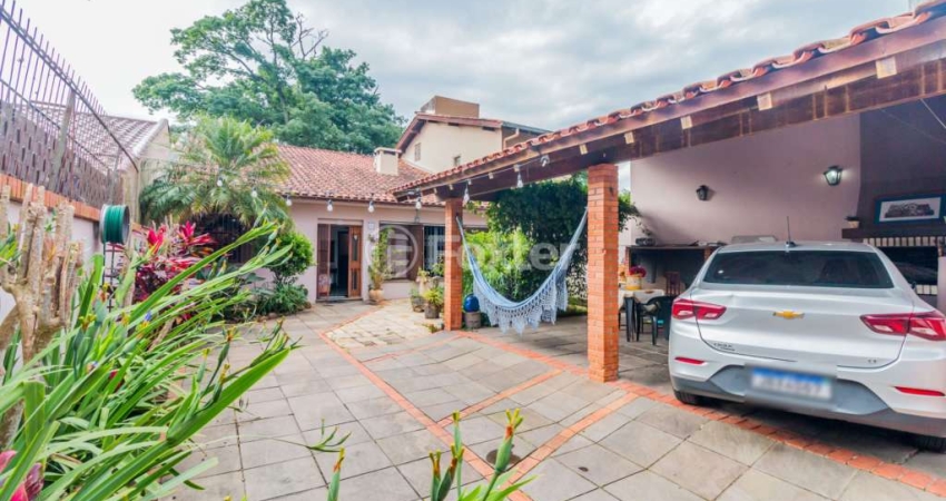 Casa com 5 quartos à venda na Avenida Imperial, 176, Ipanema, Porto Alegre