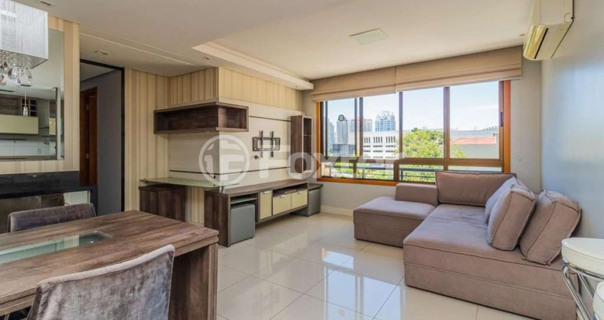 Apartamento com 2 quartos à venda na Rua Roque Calage, 900, Passo da Areia, Porto Alegre