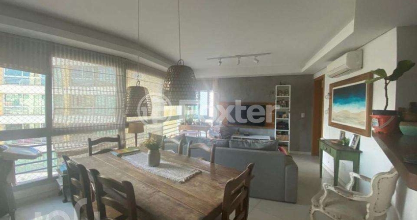 Apartamento com 3 quartos à venda na Rua Nunes Machado, 319, Azenha, Porto Alegre