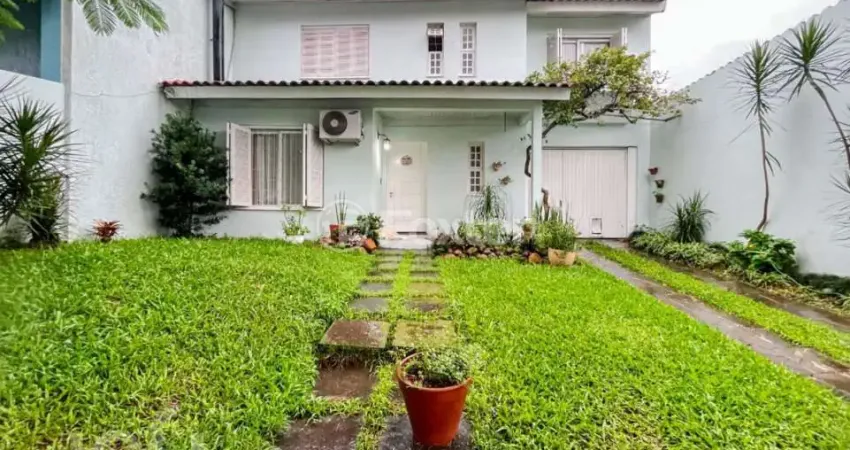 Casa com 3 quartos à venda na Rua Padre Henrique Lenz, 44, Jardim São Pedro, Porto Alegre
