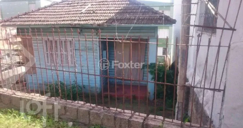 Casa com 3 quartos à venda na Travessa Viamão, 202, Medianeira, Porto Alegre
