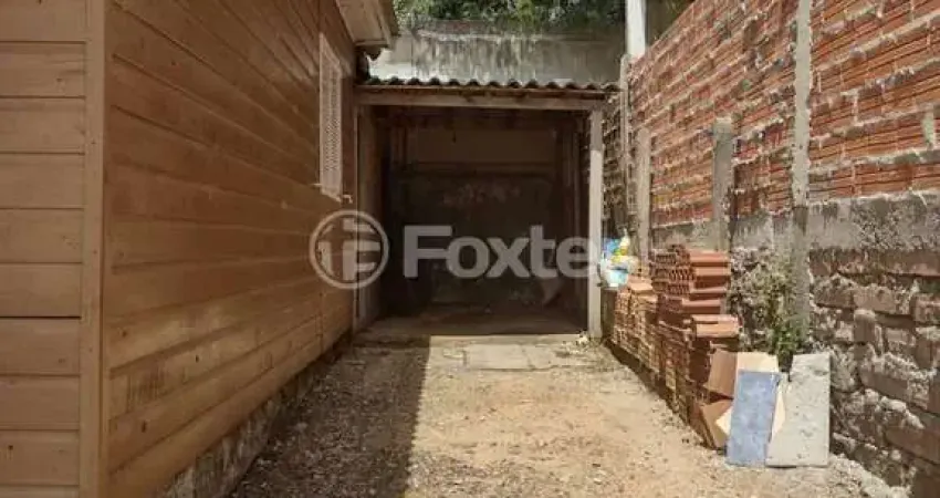 Casa com 2 quartos à venda na Praça Tomaz Moresto, 219, Campo Novo, Porto Alegre