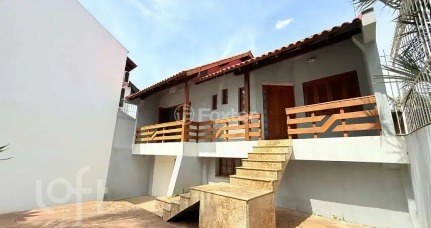 Casa com 3 quartos à venda na Avenida Doutor Petrônio Portella, 75, Parque Santa Fé, Porto Alegre