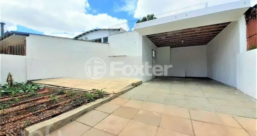Casa com 3 quartos à venda na Rua Itaúna, 219, Sarandi, Porto Alegre