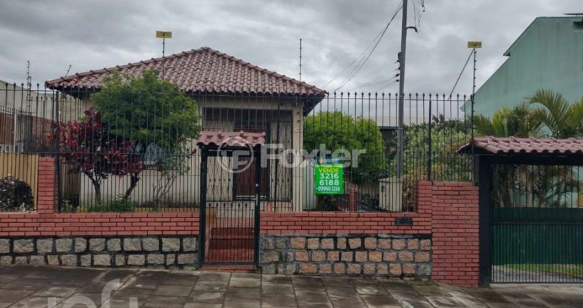 Casa com 2 quartos à venda na Rua Vidal de Negreiros, 741, Vila São José, Porto Alegre