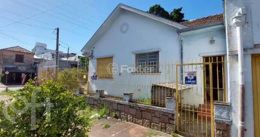 Casa com 3 quartos à venda na Avenida Pátria, 457, São Geraldo, Porto Alegre