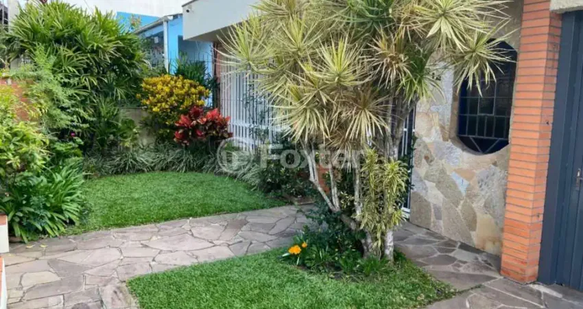 Casa com 3 quartos à venda na Rua Fátima, 314, Partenon, Porto Alegre