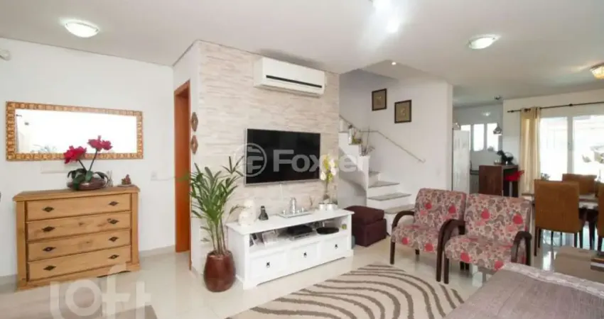 Casa com 3 quartos à venda na Rua Izar Faria Correa Sant'Anna, 97, Hípica, Porto Alegre