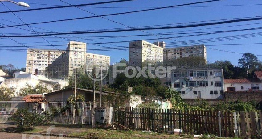Casa com 3 quartos à venda na Rua Teixeira de Freitas, 761, Santo Antônio, Porto Alegre