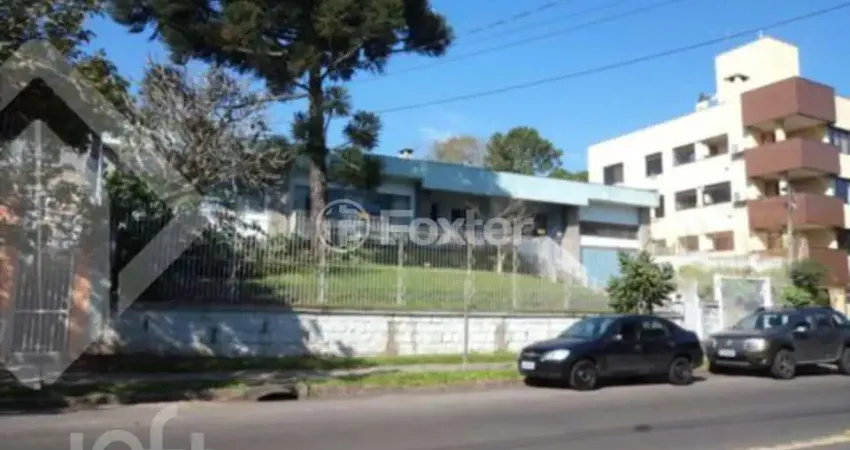 Casa com 3 quartos à venda na Avenida Taquary, 390, Cristal, Porto Alegre